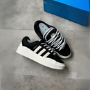 Modelo Campus Bad Bunny Preto com Branco