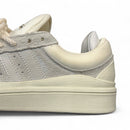 Modelo Campus Bad Bunny Bege