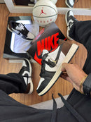 Air Jordan low Preto marrom