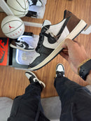 Air Jordan low Preto marrom