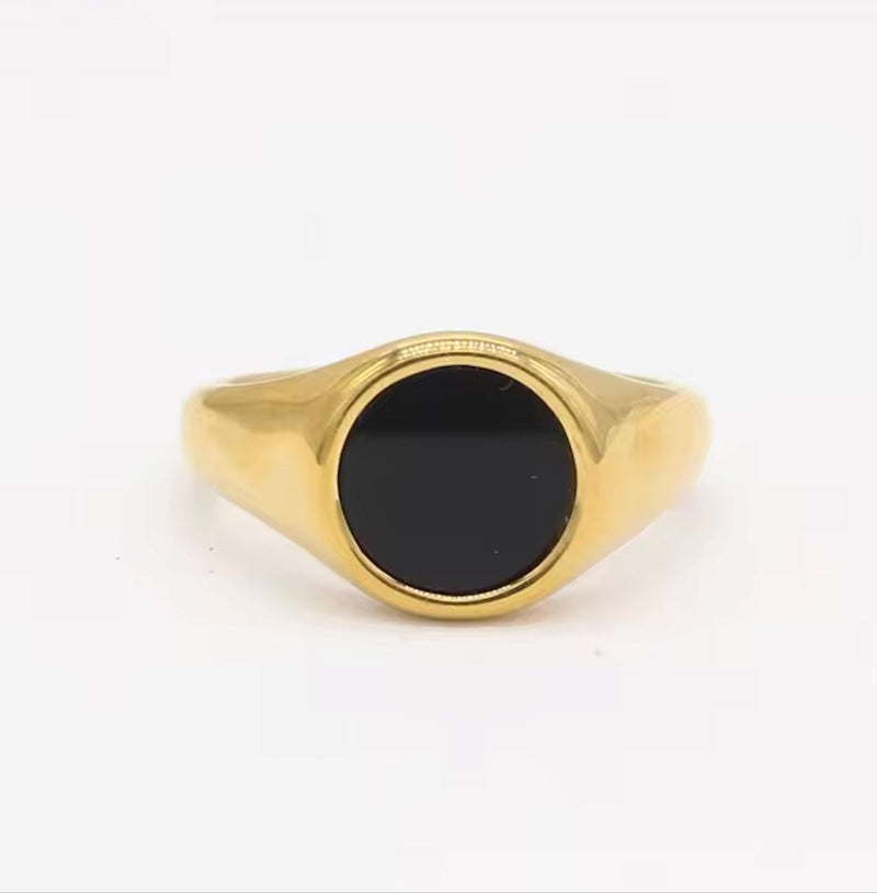 Anel Rounder Ônix Banhado a Ouro 18k