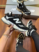 Tênis New Balance 9060 Couro - Preto/Branco