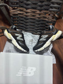 Tênis New Balance 9060 Couro - Preto/Marrom