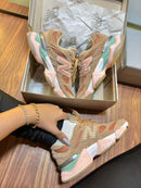 Tênis New Balance 9060 Couro - Rosa/Goiaba